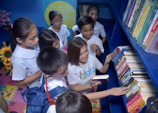 SM Foundation turns over new school building to Balanga ES