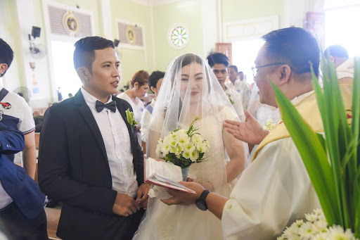 20 couples from SM Group say "I do" in mass wedding