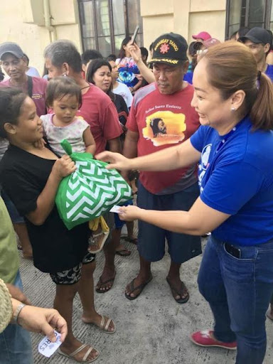 SM Foundation mobilizes relief operations for almost 6,000 victims of Typhoon Tisoy in Bicol