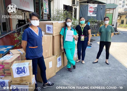 SM Foundation donates medical supplies to Dr. Jose Fabella Memorial Hospital