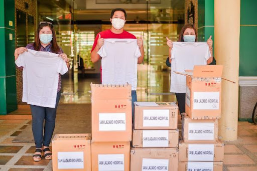 SMFI, Uniqlo Philippines donate Uniqlo Dry T-shirts for COVID-19 frontliners