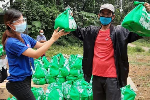 SM Foundation distributes 30,500 Kalinga packs to communities