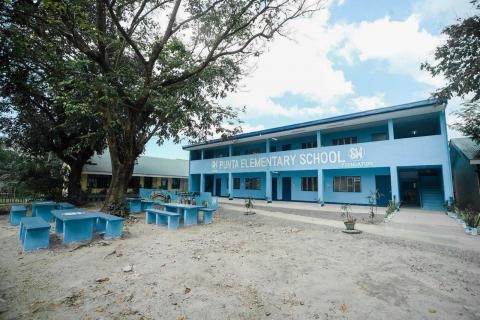 Tanza receives school building from SM