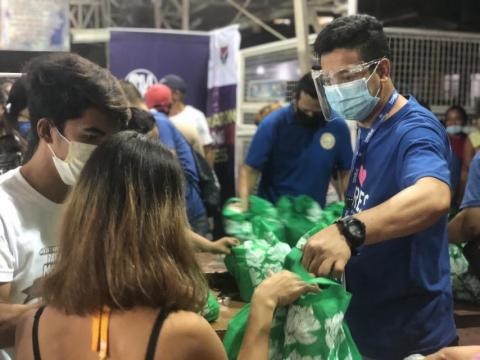 SM Foundation distributes thousands of Kalinga packs to typhoon victims