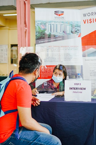 SM Foundation, SMDC conduct job fair, medical mission in Pasay