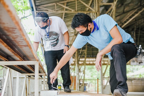 UNIQLO, SM Foundation partner in bringing aid to typhoon victims in the Philippines