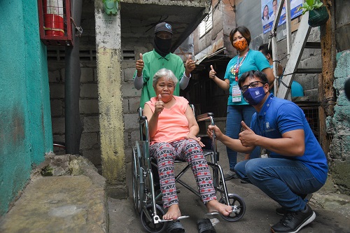 SM provides assistance to PWDs