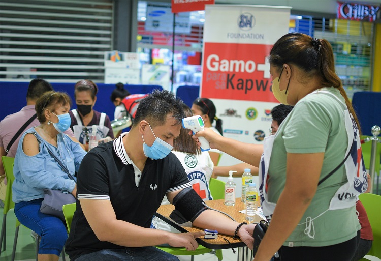 SM Foundation’s medical caravan goes to SM City Sta. Mesa