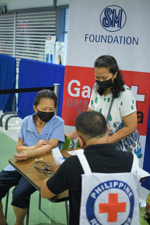 SM Foundation’s medical caravan goes to SM City Sta. Mesa