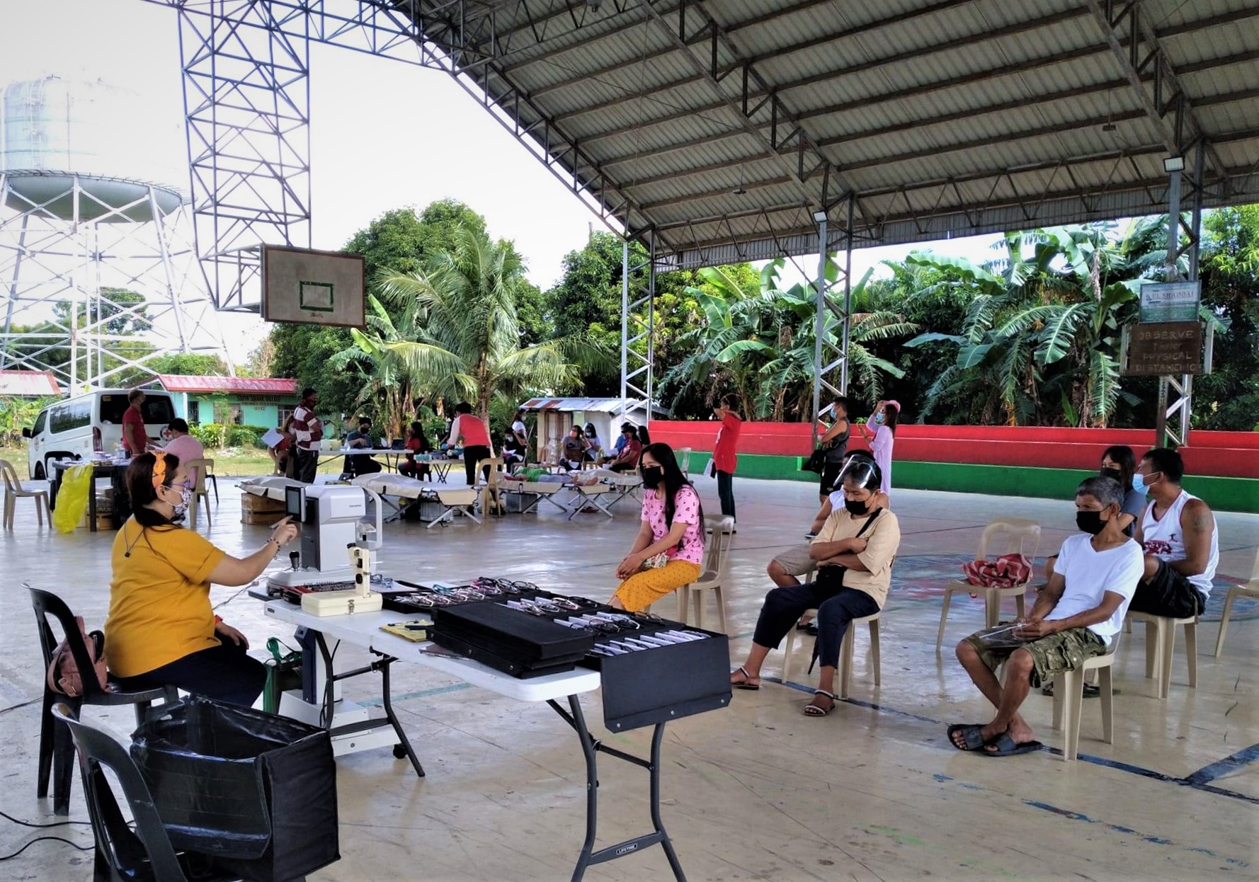 SM Foundation’s mobile blood donation drive, free eye check-up in Cavite