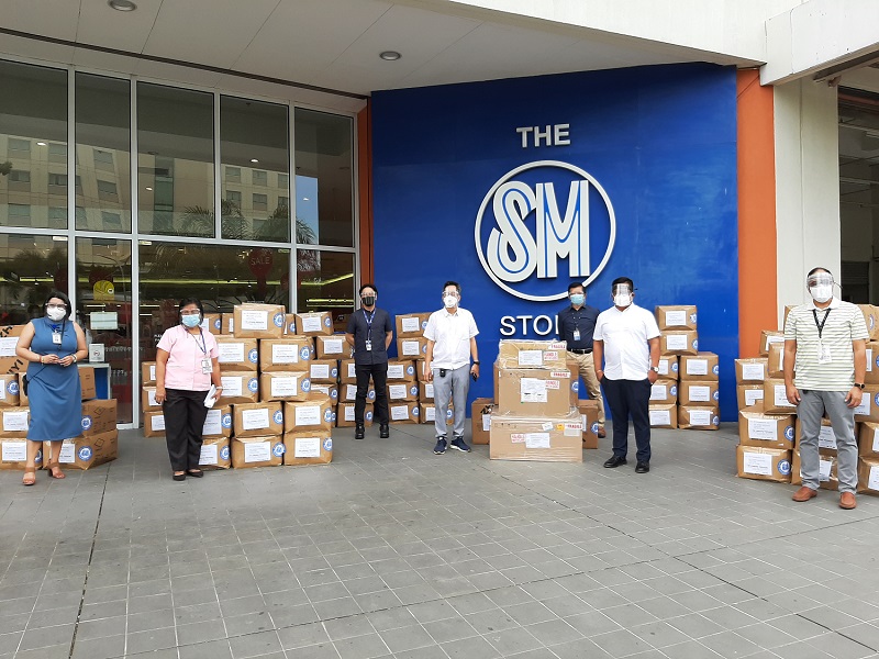 SM Foundation, UNIQLO boost frontliners’ capacity to fight COVID-19