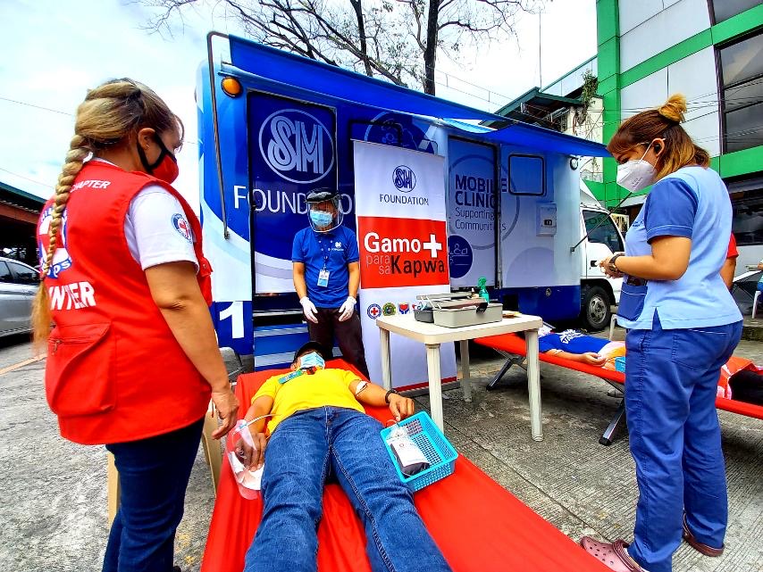 SM Foundation, Philippine Red Cross conduct a bloodletting activity in QC