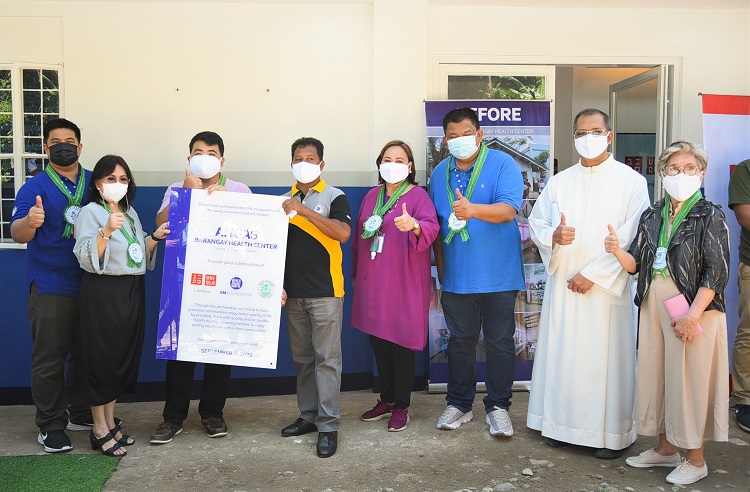 SM Foundation, UNIQLO upgrade community health centers in Bicol