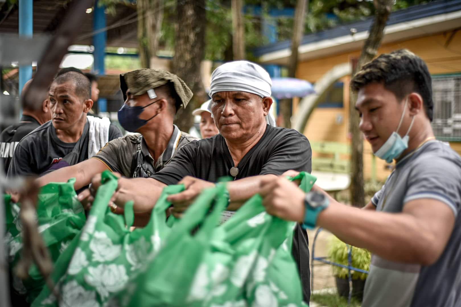 SM Foundation distributes Kalinga packs to flashflood victims in CDO