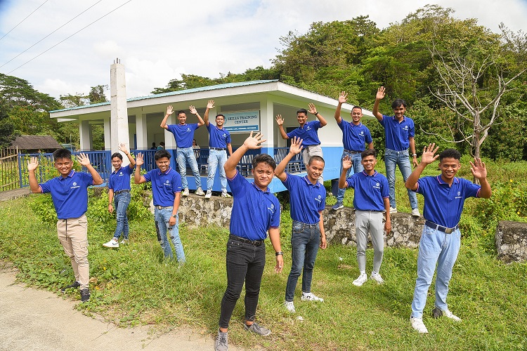 Nasugbu TechVoc students graduate