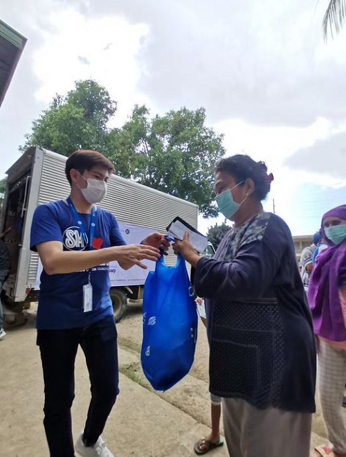 SM Foundation aids flood victims in Zamboanga City