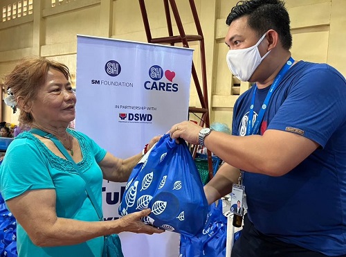 SM Foundation aids flood victims in Zamboanga City