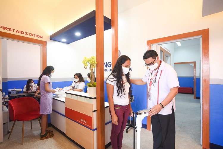 Uniqlo, SMFI bring new life to health centers in Rizal