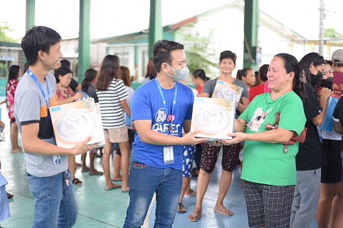 UNIQLO and SM Foundation continue efforts for Paeng victims