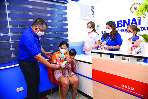 Uniqlo, SMFI bring new life to health centers