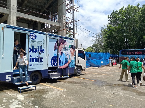SMFI mobile clinic heads to Bataan, Mindoro