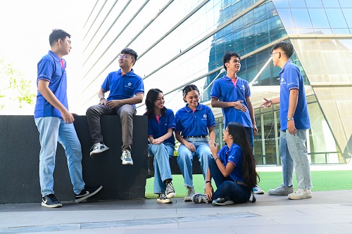 A scholarship with 360 support