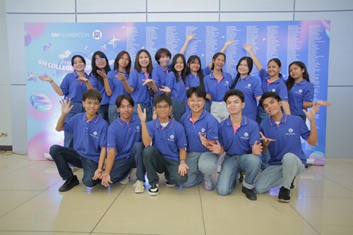 SM Foundation awards over 1,000 new college scholarships 3