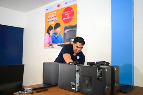 1-sm foundation ngo philippines-digihubs