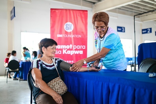 SMFI_Blood-Pressure-Check_Medical-Mission