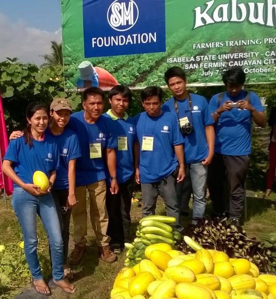 A 2015 Throwback. Juan joins the Kabalikat sa Kabuhayan Farming Program of SM Foundation, which he calls a turning point of his life.