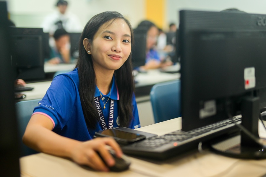 Future-READY, Now! is one of several SM Foundation education programs supporting scholars’ comprehensive development, including mentoring, networking initiatives, and regular assemblies that strengthen their core skills and professional readiness.
