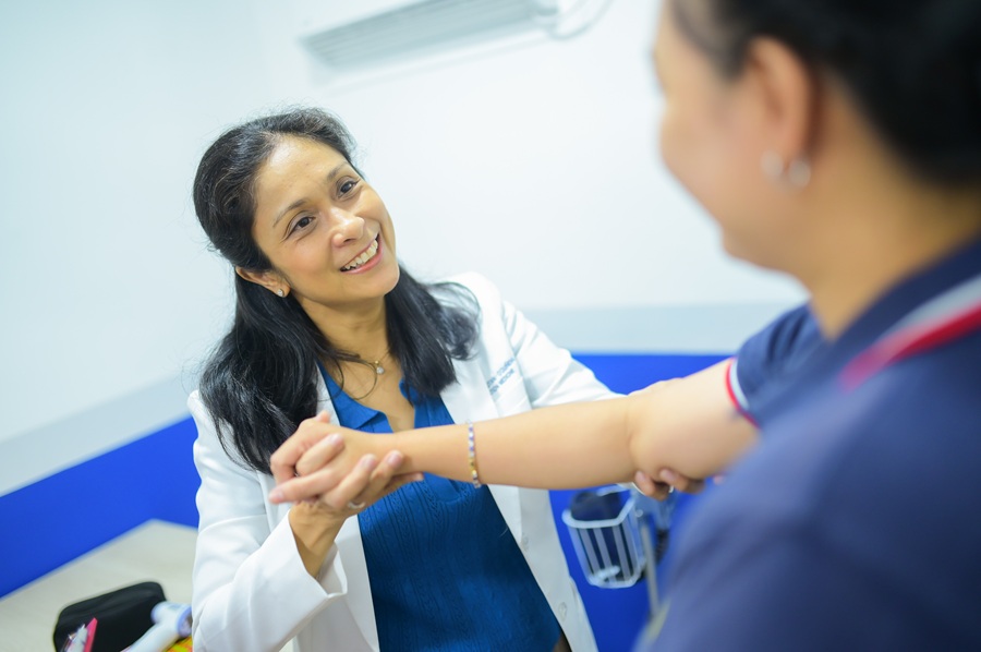 More than just a room, the newly built facility provides a complete wellness resource, from screenings and counseling for fitness and mental health to healthcare education tailored to patient needs.
