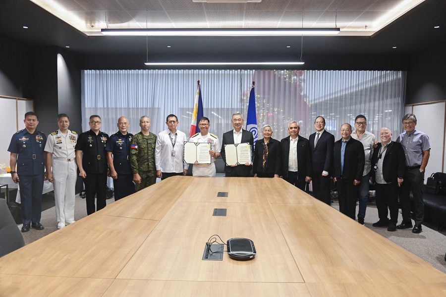Representatives of the Armed Forces of the Philippines (AFP) and the Philippine Military Academy (PMA), led by PMA Superintendent Vice Admiral Caesar Bernard Valencia, and SM Prime Holdings, Inc. (SMPH) executives, led by Chairman of the Executive Committee Hans Sy, led the signing of the memorandum of agreement for the Henry Sy Sr. Hall at Fort Del Pilar, Baguio City.

